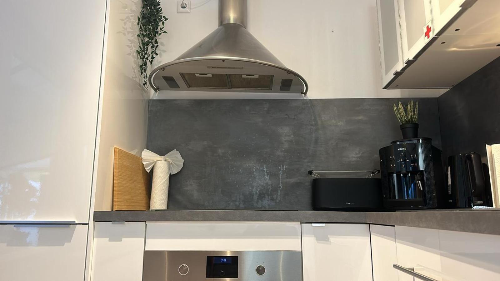 Im Alexanderstrasse Apartament